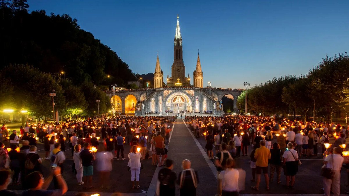 Lourdes - Procesión de las Antorchas